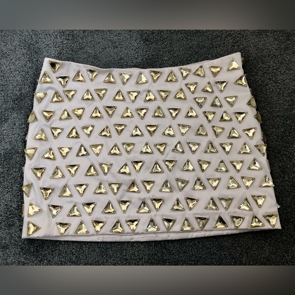 NEW BEBE micro mini winter cream gold triangle beaded beads super short skirt 8 - Picture 3 of 9